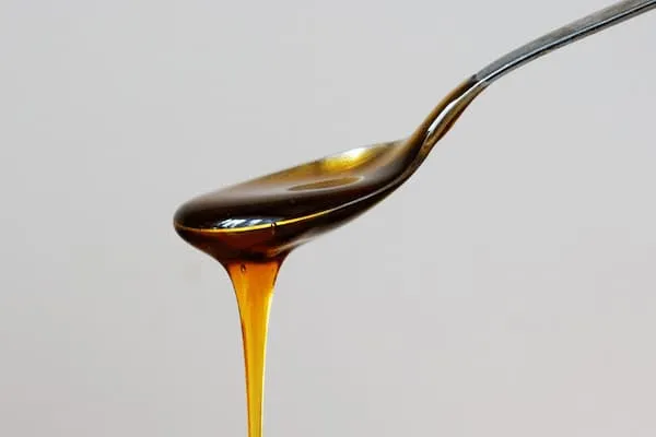 قیمت خرید عسل رازیانه طبیعی + تست کیفیت